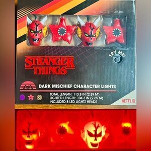 NETFLIX STRANGER THINGS DARK MISCHIEF 8 CHARACTER MUSICAL LIGHTS~NEW